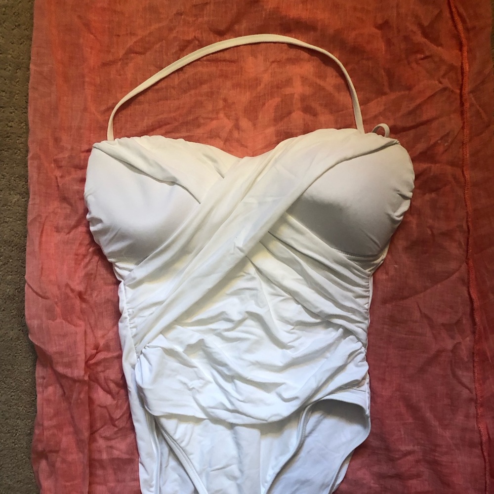 Gorgeous LaBlanca swimsuit new without tags